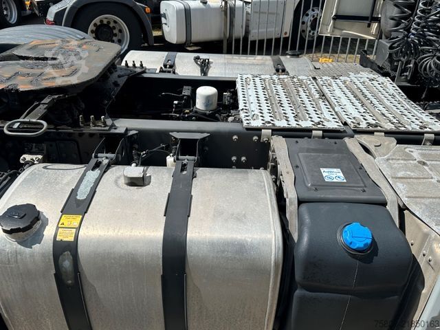 Cap tractor standard VOLVO FH 500 Globetrotter XL 2 Tanks Lane Guard