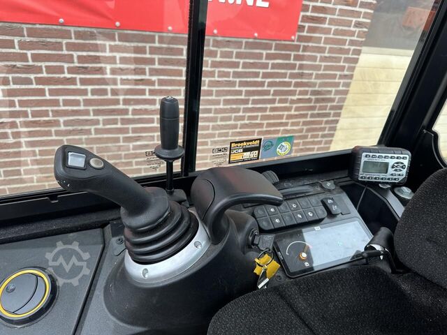 Mini koparka JCB 19 C-1