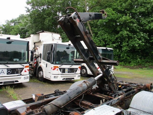Outro MERCEDES-BENZ 816 Atego Palfinger Anbauplatte Winterdienst