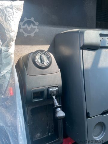 Izotermiczny van chłodnia MAN TGL 8.180 Kühlkoffer ThermoKing V500 1.Hand