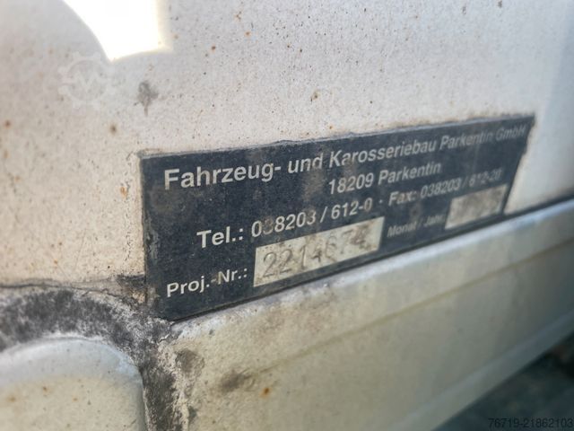 Izotermiczny van chłodnia MAN TGL 8.180 Kühlkoffer ThermoKing V500 1.Hand