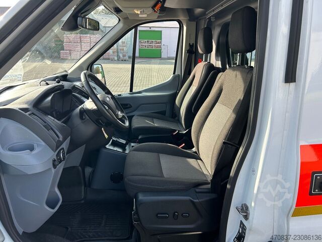 Autospecială de pompieri FORD Transit / Trage + Liege + Rampe