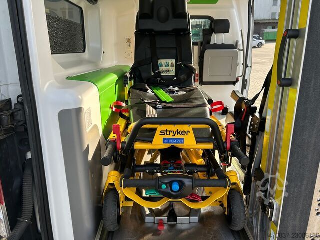Autospecială de pompieri FORD Transit / Trage + Liege + Rampe