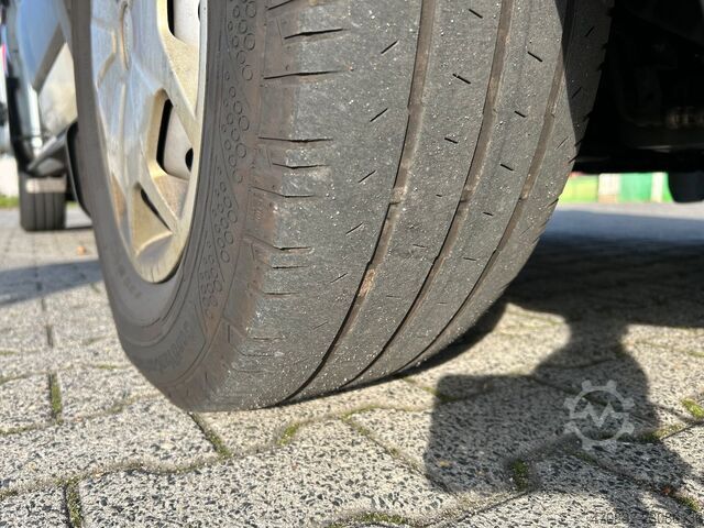 Autospecială de pompieri FORD Transit / Trage + Liege + Rampe
