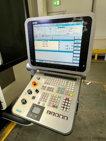 Pionowe centrum obróbcze DMG DMF 180 - 7