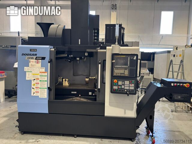 Vertikala Fleroperationsmaskiner DOOSAN DNM 4500