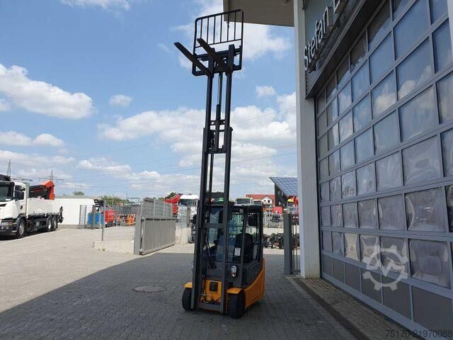 Gabelstapler Jungheinrich EFG 215 / Triplex 4.25m / SS / nur 1.680h / 2021
