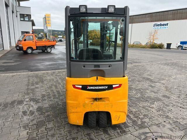 Gabelstapler Jungheinrich EFG 215 / Triplex 4.25m / 1.851h / Batterie 2023