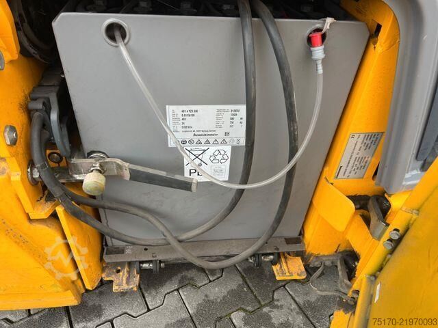 Motostivuitor Jungheinrich EFG 215 / Triplex 4.25m / 1.851h / Batterie 2023