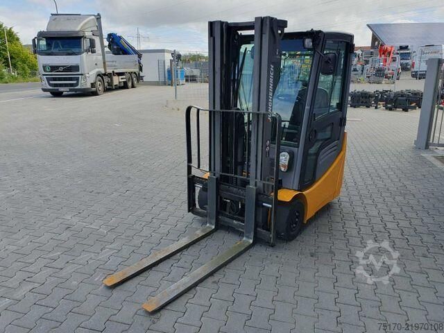 Gabelstapler Jungheinrich EFG 215 / Triplex: 4.25m! / SS / 2.472h! / 2020