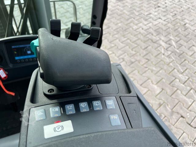 Gabelstapler Jungheinrich EFG 215 / Triplex: 4.25m! / SS / 1.573h / 2024