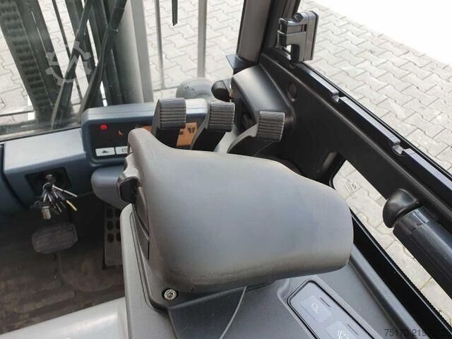 Gabelstapler Jungheinrich EFG 215 / Triplex: 4.25m! / SS / 4.166h / 2024