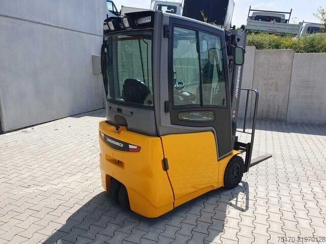 Gabelstapler Jungheinrich EFG 215 / Triplex: 4.25m! / SS / 4.297h!