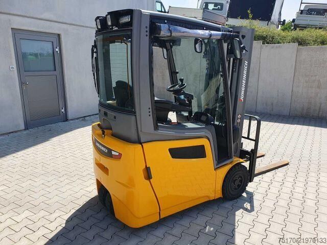 Gabelstapler Jungheinrich EFG 215 / Triplex: 4.25m! / SS / nur 1.368h!
