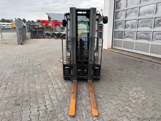 Heftruck Jungheinrich EFG 215 / Triplex: 4.25m! / SS / nur 2.819h!