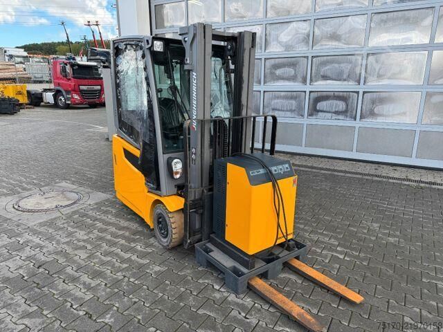 Heftruck Jungheinrich EFG 215 / Triplex: 4.25m! / SS / nur 3.092h!