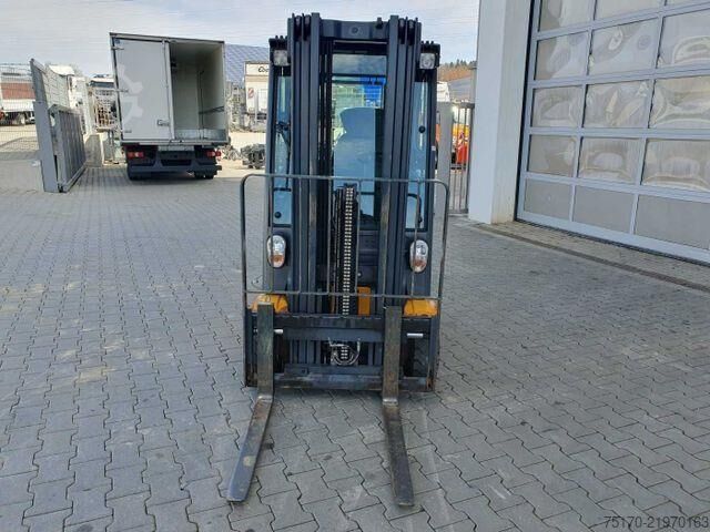 Heftruck Jungheinrich EFG 215 / Triplex: 4.35m! / SS / nur 2.054h!