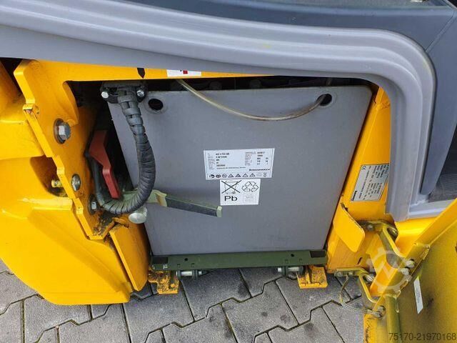 Motostivuitor Jungheinrich EFG 215 / Triplex: 4.25m! / SS / nur 3.488h!