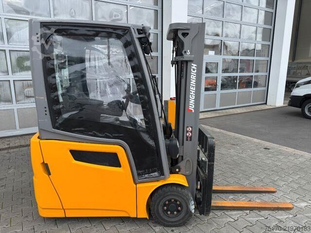 Motostivuitor Jungheinrich EFG 215 / Triplex: 4.25m! / SS / nur 3.298h!