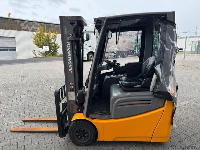 Motostivuitor Jungheinrich EFG 215 / Triplex: 4.25m! / SS / nur 3.298h!