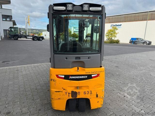 Motostivuitor Jungheinrich EFG 215 / Triplex: 4.25m! / SS / nur 716h!