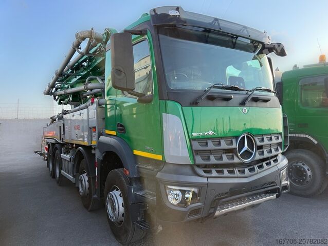 Betonpumpen-LKW Mercedes-Benz Arocs 3246