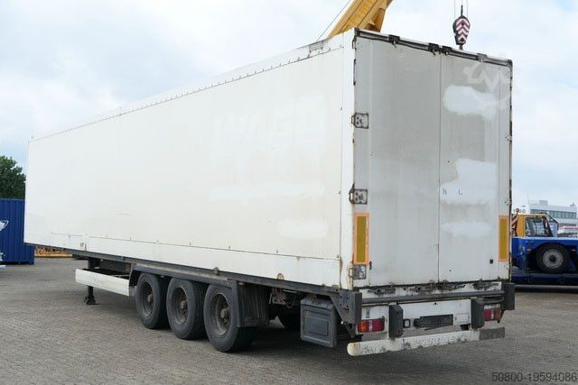 Skříňový návěs KRONE SD, Isoliert, Türen, BPW, Luftfederung, 13.62m