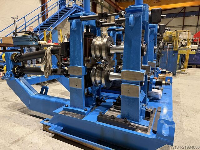 VAI SEUTHE Laminatoio per tubi CTA 90×5 VAI SEUTHE Voest Alpine Industrieanlagenbau Tube Mill CTA 90×5 with universal forming  CTA ...