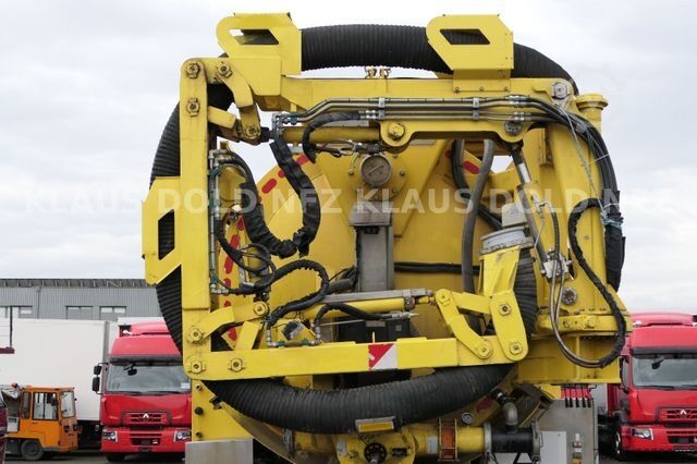 Vacuum tank truck MAN TGS 26.320 Saugbagger Kamera 6x4 Euro 5