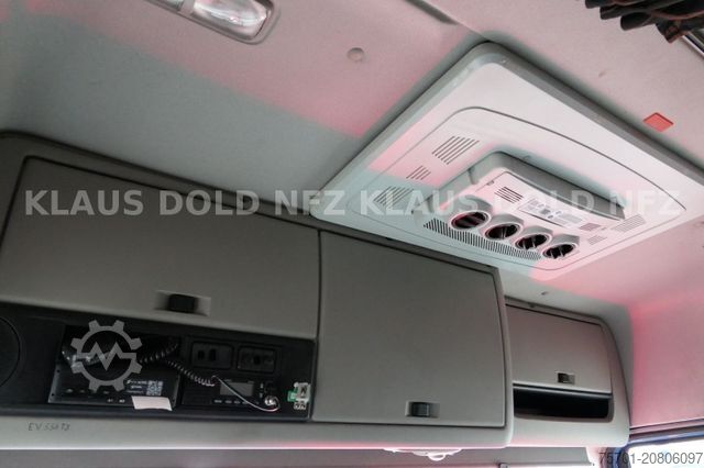 Standard tractor unit DAF XF 530 Retarder XL-Tank Standklima Euro 6