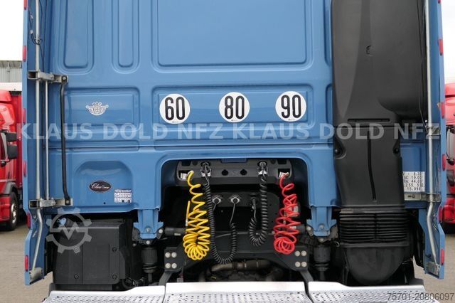 Standard tractor unit DAF XF 530 Retarder XL-Tank Standklima Euro 6