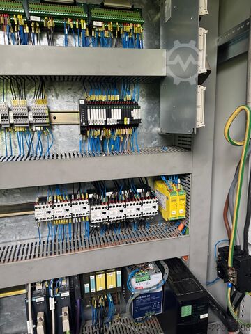 Centro di tornitura e fresatura CNC Spinner TC77-SMCY