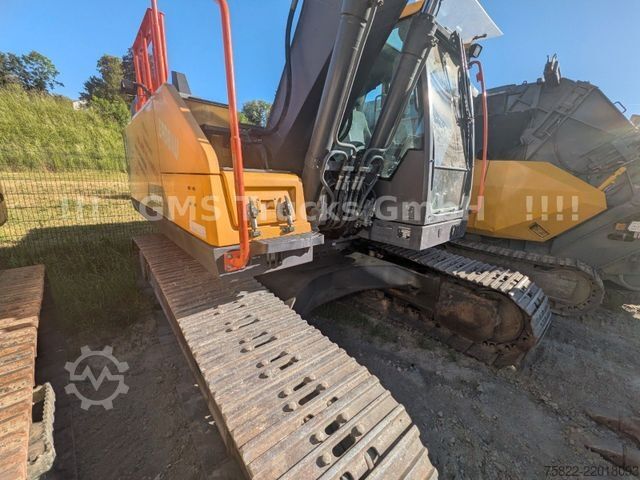 Pásový bagr VOLVO EC 220 / SW + 2 Löffel