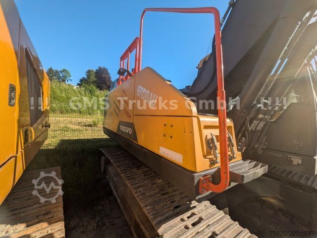 Pásový bagr VOLVO EC 220 / SW + 2 Löffel