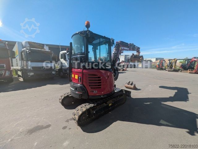 Minikotró YANMAR VIO 33 - 6 / POWERTILT / 3 Löffel / D-Maschine