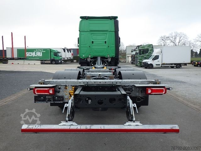 Podvozek nákladního auta MERCEDES-BENZ 2542 LnR Jumbo-BDF/Giga/Ret/AHK/Lenkachse/Standk