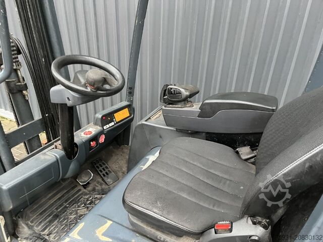 Ηλεκτρικό περονοφόρο 3 τροχούς Jungheinrich EFG215