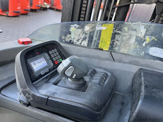 περονοφόρο ανυψωτικό με μετατόπιση ιστού BT RRE140H