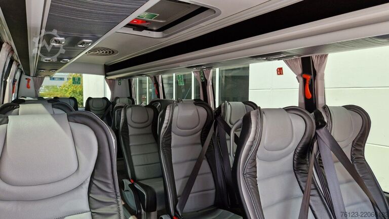 Minibus MERCEDES-BENZ 519 Sunset S 4 Ferqui Chasis 907 Vorlauffahrzeug