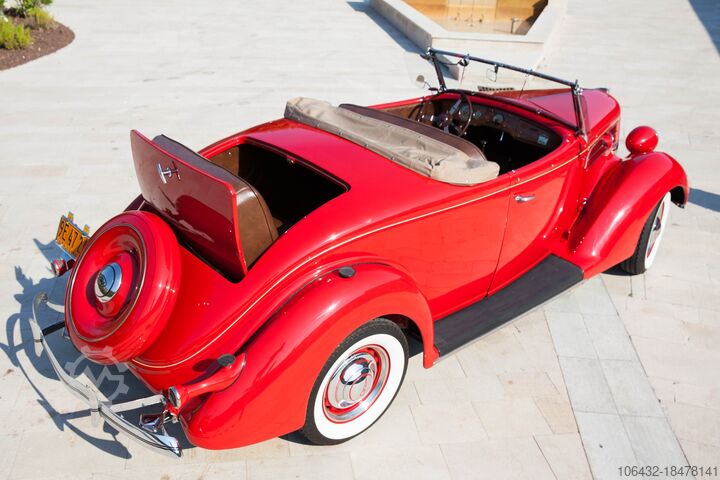 Klasični automobil FORD 1936 V.8 Roadster deluxe