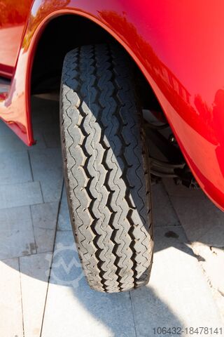 Klasični automobil FORD 1936 V.8 Roadster deluxe