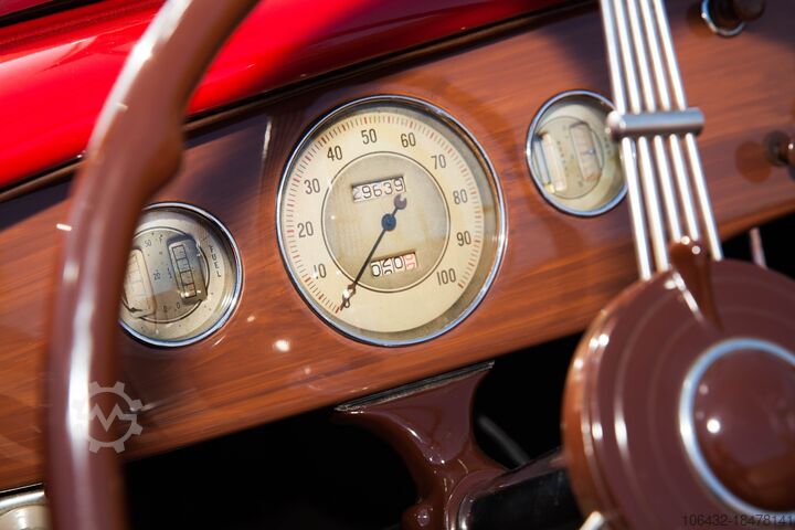 Klasični automobil FORD 1936 V.8 Roadster deluxe