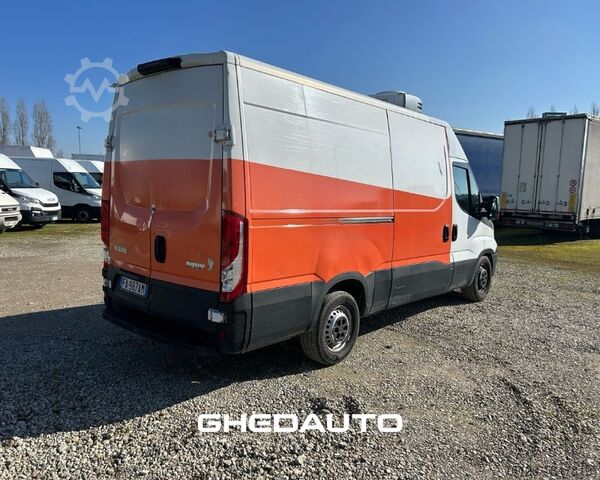 Minibús IVECO 35S15 - 35S15