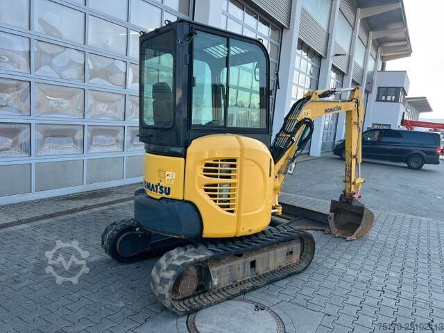 Minikotró Komatsu PC26MR-3 / 2.032h / Tieflöffel