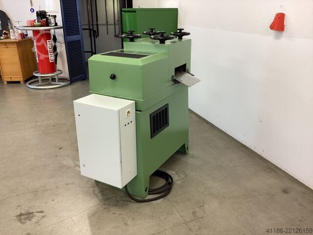 Nivelador de rodillos ARKU RM 1825
