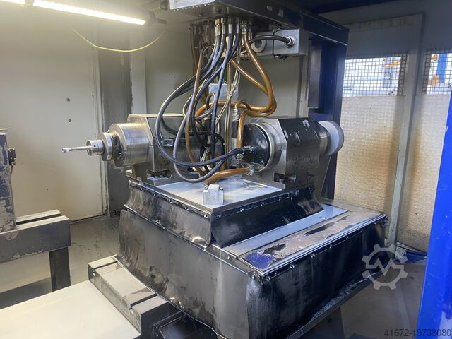 Mașină de rectificare internă VOUMARD 400 CNC U2 L10 T2