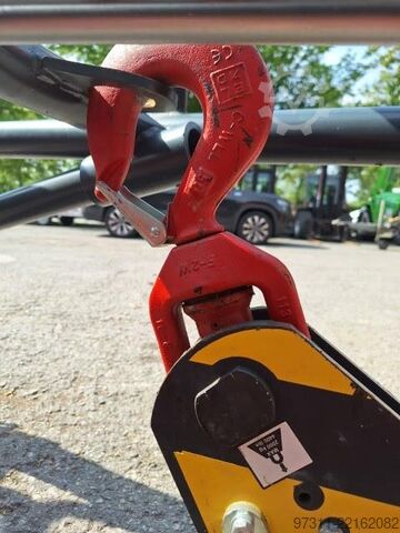 Machine de chargement et de déchargement Magni Jib mit Winde 2to.