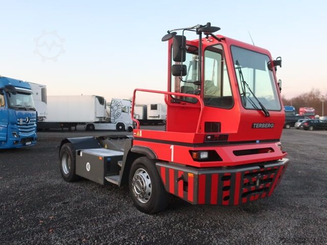 Standard SZM Terberg Terberg YT 222 4x2 Rangiermaschine