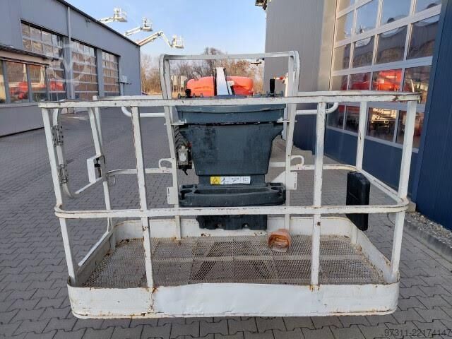 Telescopic boom lift JLG 460SJ