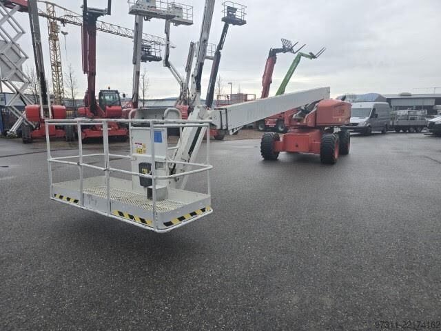 Telescopic boom lift Genie S-85